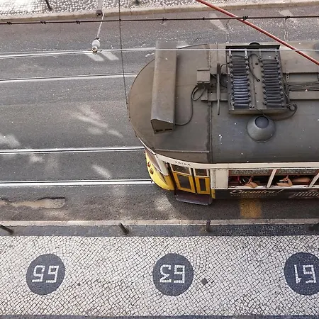 Apartment Combro By Patio 25