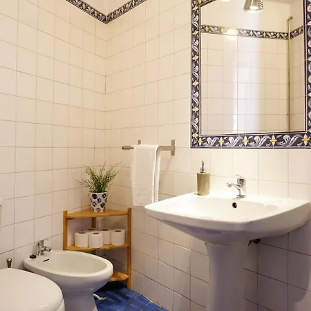 Combro By Patio 25 * Lisbon