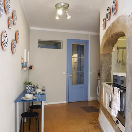 Διαμέρισμα Combro By Patio 25 *
